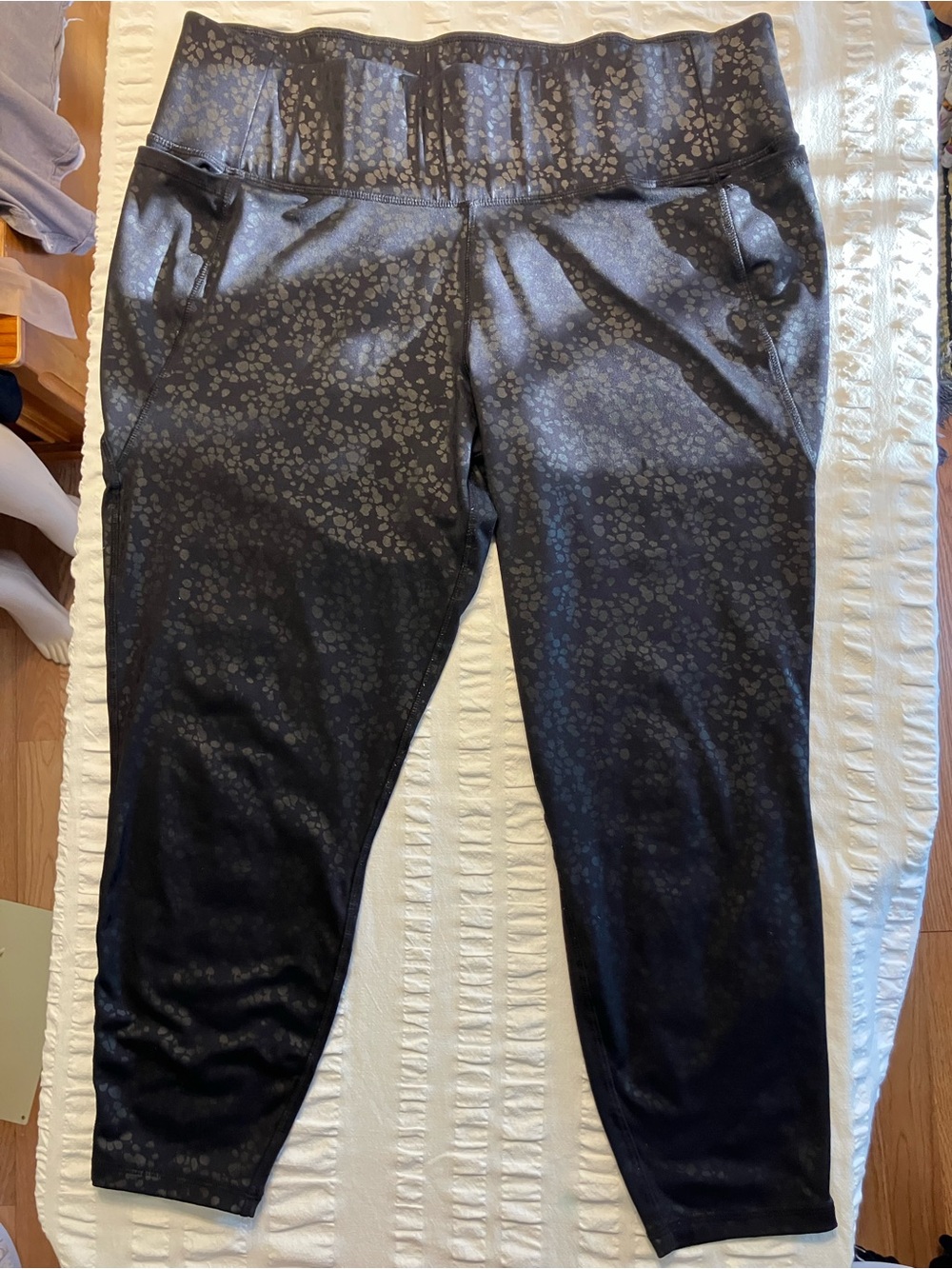Black Patterned Active Leggings